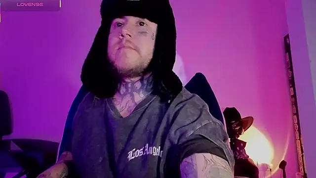 Snapshot of Ash_gusbig chatting on 11-11-25, 01:27 Ash gusbig online show from 11-11-25, 01:27