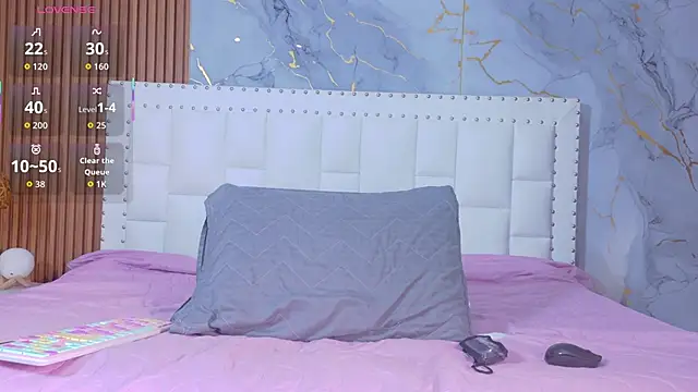 Snapshot of indianschoolgirl chatting on 01-16-26, 07:29 indianschoolgirl online show from 01-16-26, 07:29