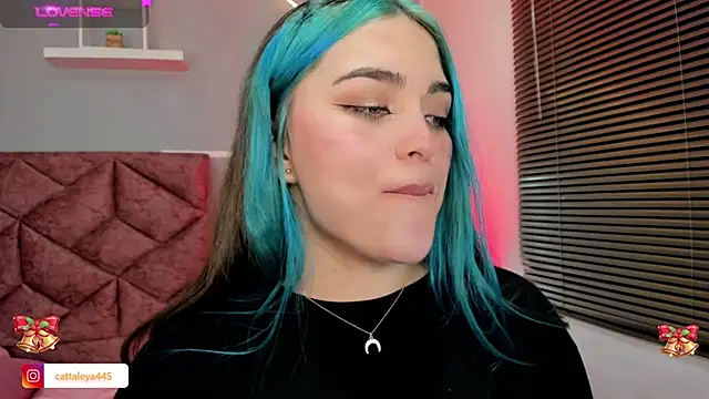 cattaleya    online show from 12-13-24, 06:21