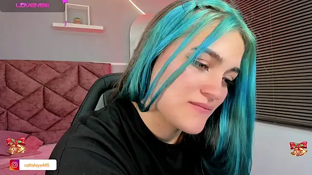 cattaleya    online show from 12-13-24, 09:24