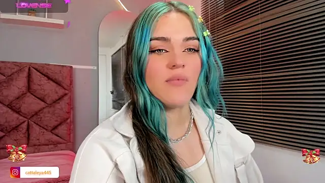 cattaleya    online show from 12-19-24, 03:29