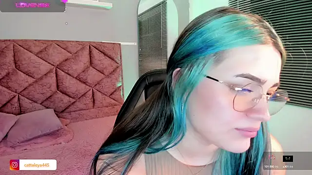 cattaleya    online show from 01-08-25, 03:29