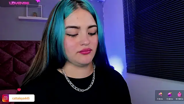 cattaleya    online show from 01-24-25, 06:24