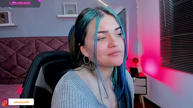 cattaleya    online show from 01-30-25, 08:22