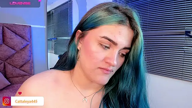 cattaleya    online show from 02-11-25, 07:02