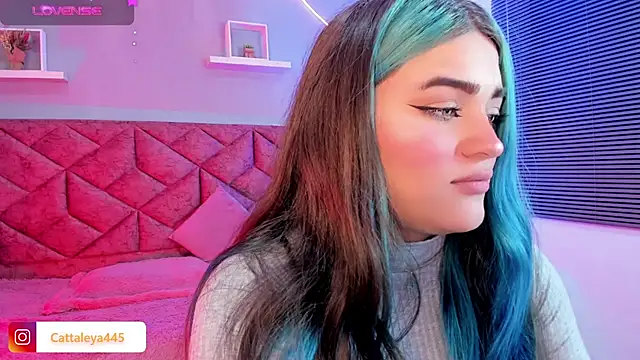 cattaleya    online show from 02-16-25, 03:37