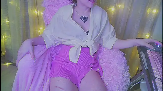 Snapshot of Aurora_workerr chatting on 01-12-26, 09:31 Aurora workerr online show from 01-12-26, 09:31