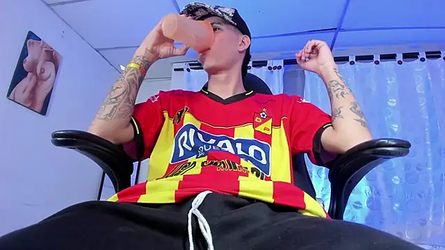 Snapshot of FrannBoy chatting on 03-14-25, 11:00 FrannBoy online show from 03-14-25, 11:00