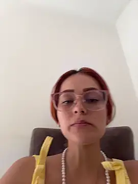 Snapshot of Miss-Abbii chatting on 02-12-26, 09:10 Miss-Abbii online show from 02-12-26, 09:10