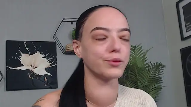 Snapshot of IzabelllNoir chatting on 01-16-26, 11:58 IzabelllNoir online show from 01-16-26, 11:58