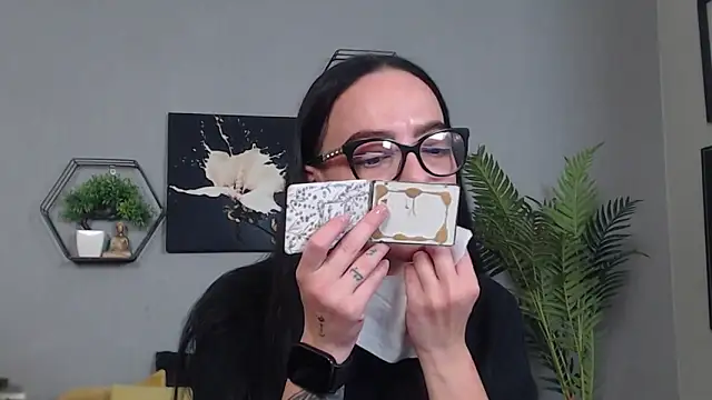 Snapshot of IzabelllNoir chatting on 02-16-26, 10:22 IzabelllNoir online show from 02-16-26, 10:22