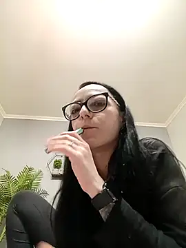 Snapshot of IzabelllNoir chatting on 02-26-26, 10:09 IzabelllNoir online show from 02-26-26, 10:09