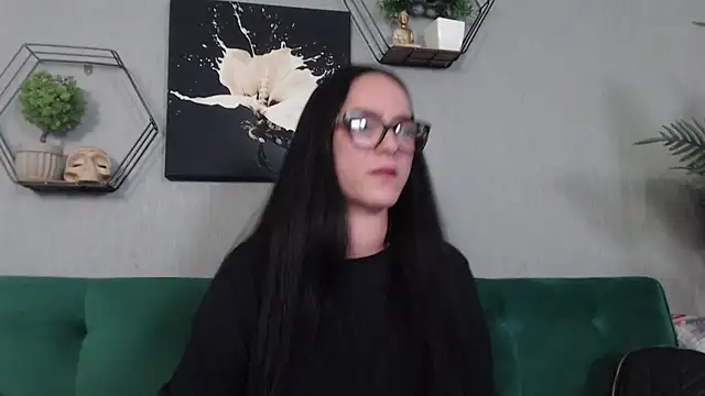 Snapshot of IzabelllNoir chatting on 03-03-26, 10:10 IzabelllNoir online show from 03-03-26, 10:10