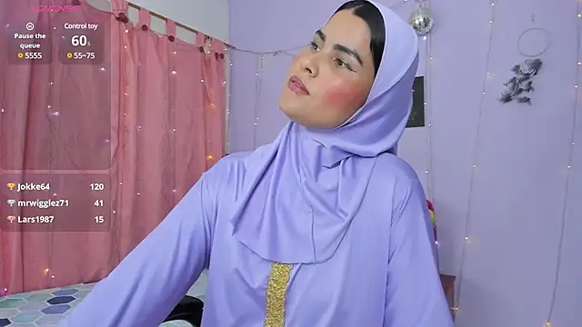 AishaAmin  online show from 01-16-25, 03:56