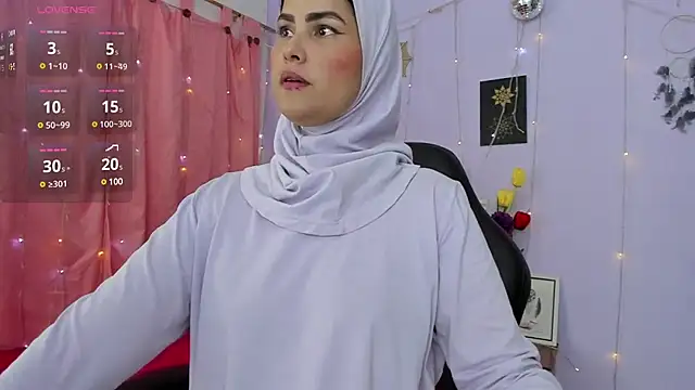 AishaAmin  online show from 01-23-25, 12:09