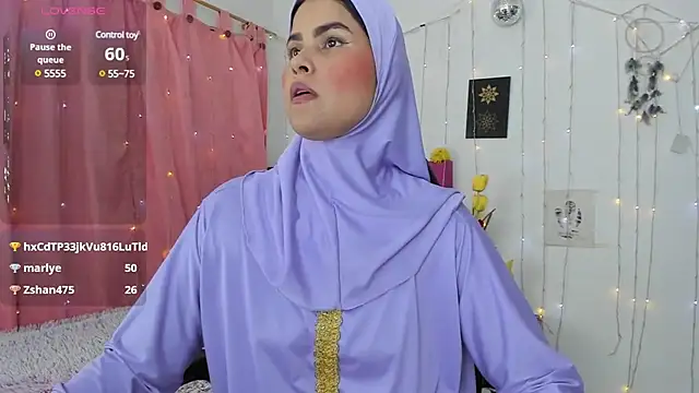 AishaAmin  online show from 02-07-25, 04:03