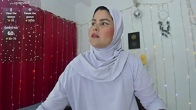 AishaAmin  online show from 01-12-26, 12:10