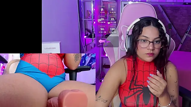 PetiteSophie  online show from 01-08-25, 12:58