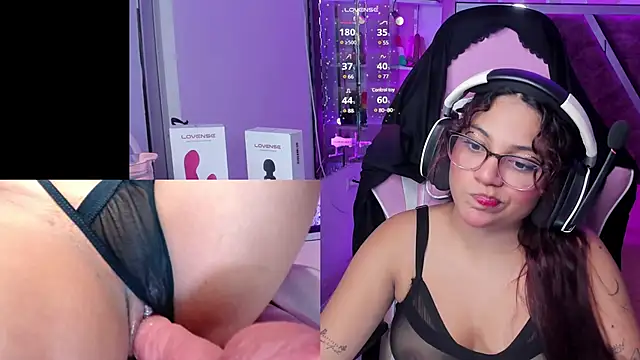 PetiteSophie  online show from 02-02-25, 02:34