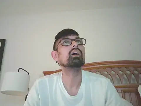 spence204011 online show from 10-28-25, 02:48