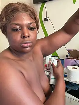 Snapshot of JoWheelsss chatting on 02-10-26, 12:26 JoWheelsss online show from 02-10-26, 12:26