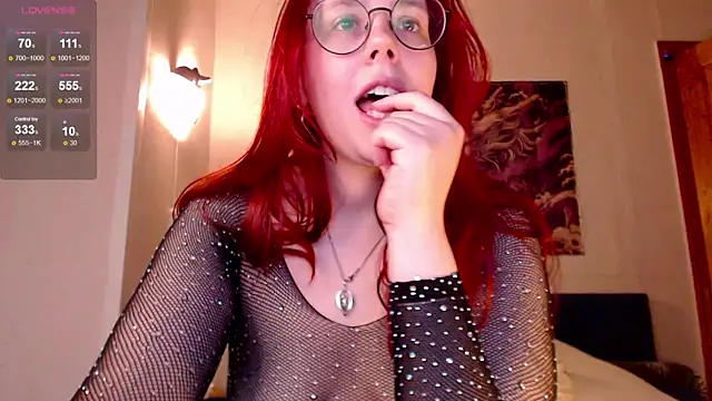 Snapshot of VanessaLincum chatting on 09-25-25, 06:17 VanessaLincum online show from 09-25-25, 06:17