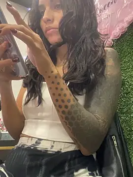 Snapshot of Anifer chatting on 01-17-25, 05:19 Anifer online show from 01-17-25, 05:19