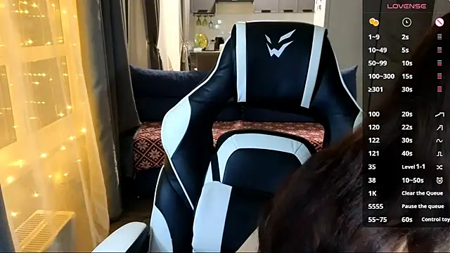 Snapshot of Mary___Moore chatting on 11-13-25, 11:42 Mary Moore online show from 11-13-25, 11:42