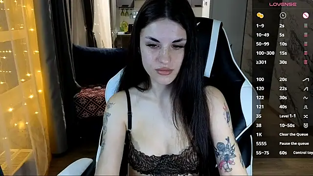 Snapshot of Mary___Moore chatting on 11-14-25, 06:17 Mary Moore online show from 11-14-25, 06:17