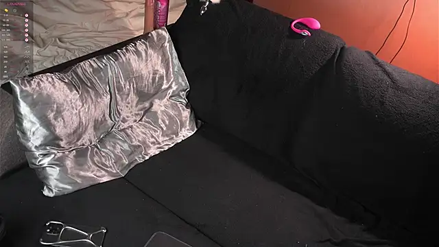 cherrydany online show from 09-08-25, 04:17