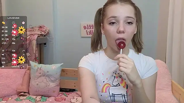 PrincessLittleKiki online show from 10-14-25, 07:09