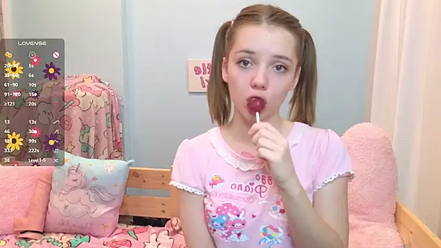 PrincessLittleKiki online show from 10-15-25, 07:19