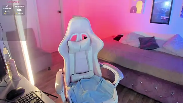 Aliciia cute1 online show from 10-17-25, 10:12