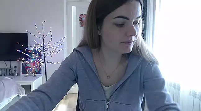  JustmeHere  online show from 01-04-25, 10:38