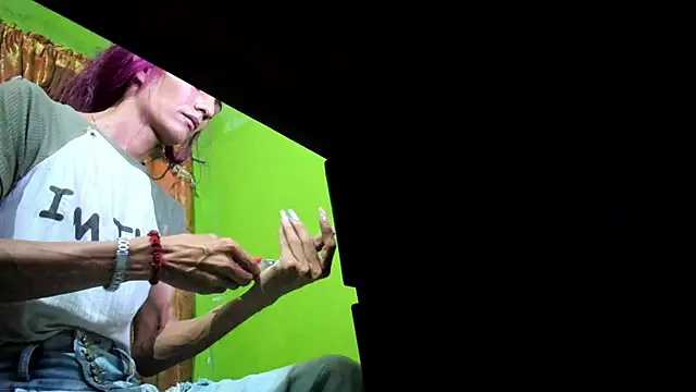 Snapshot of Brenda_Smith69 chatting on 10-15-25, 07:36 Brenda Smith69 online show from 10-15-25, 07:36