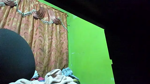 Snapshot of Brenda_Smith69 chatting on 10-18-25, 10:54 Brenda Smith69 online show from 10-18-25, 10:54