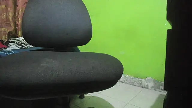 Snapshot of Brenda_Smith69 chatting on 11-18-25, 09:08 Brenda Smith69 online show from 11-18-25, 09:08