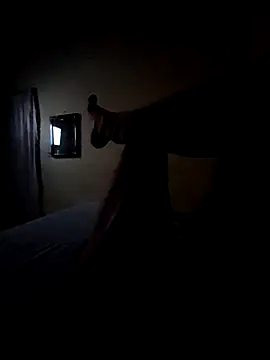 Snapshot of cdbru chatting on 11-28-25, 01:19 cdbru online show from 11-28-25, 01:19