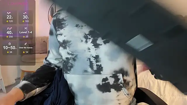 anna-henao online show from 12-20-24, 12:49