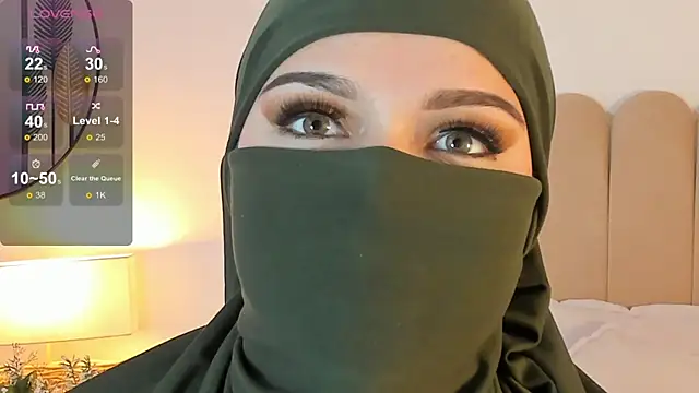 anna-henao online show from 02-17-25, 03:42