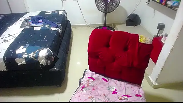 Snapshot of harry_lia_ chatting on 09-25-25, 06:44 harry lia online show from 09-25-25, 06:44