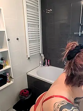 Snapshot of divine_eve chatting on 11-22-25, 12:59 divine eve online show from 11-22-25, 12:59