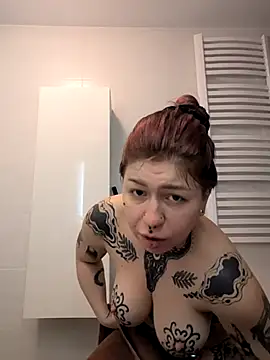 Snapshot of divine_eve chatting on 11-27-25, 03:36 divine eve online show from 11-27-25, 03:36