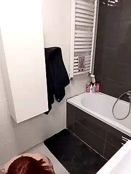 Snapshot of divine_eve chatting on 12-14-25, 10:47 divine eve online show from 12-14-25, 10:47