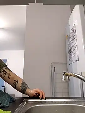 Snapshot of divine_eve chatting on 12-16-25, 09:47 divine eve online show from 12-16-25, 09:47