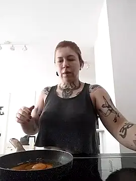 Snapshot of divine_eve chatting on 03-09-26, 09:57 divine eve online show from 03-09-26, 09:57