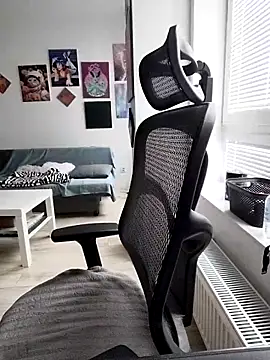 Snapshot of divine_eve chatting on 03-26-26, 10:10 divine eve online show from 03-26-26, 10:10