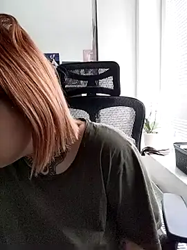 Snapshot of divine_eve chatting on 04-11-26, 10:19 divine eve online show from 04-11-26, 10:19