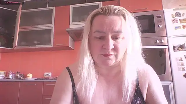 mira robinsonnn online show from 04-09-26, 05:18