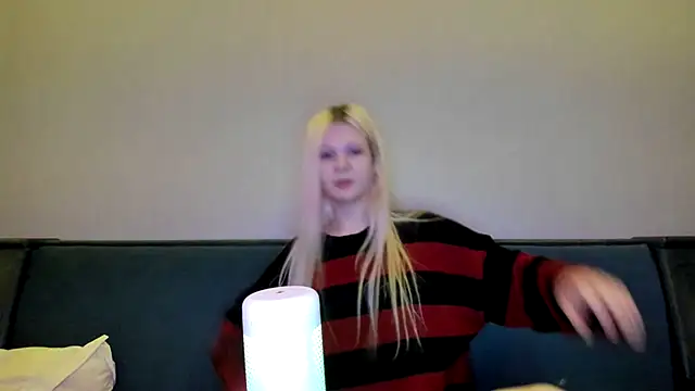 Snapshot of sashakiss99 chatting on 01-02-25, 10:33 sashakiss99 online show from 01-02-25, 10:33